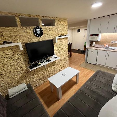 Carapan Apartment Kruševac Exterior foto