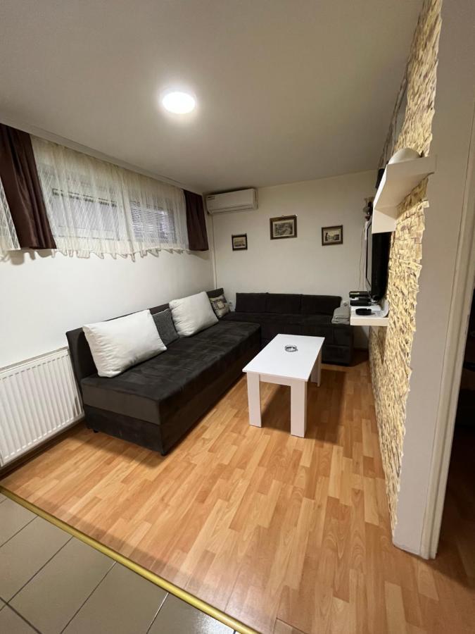 Carapan Apartment Kruševac Exterior foto